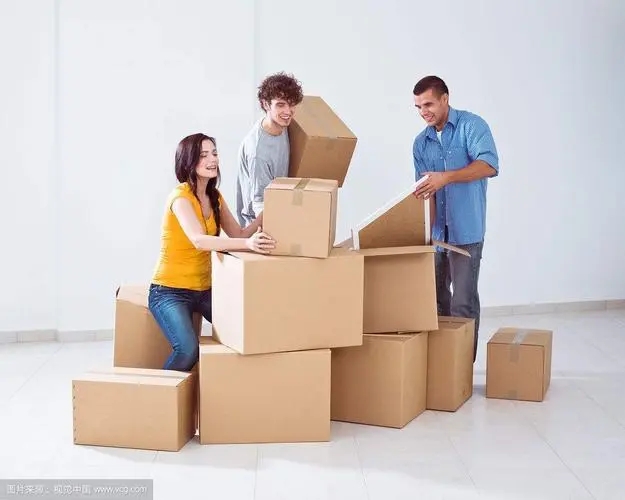 区别于传统搬家模式，利康搬家打造一站式搬家服务 